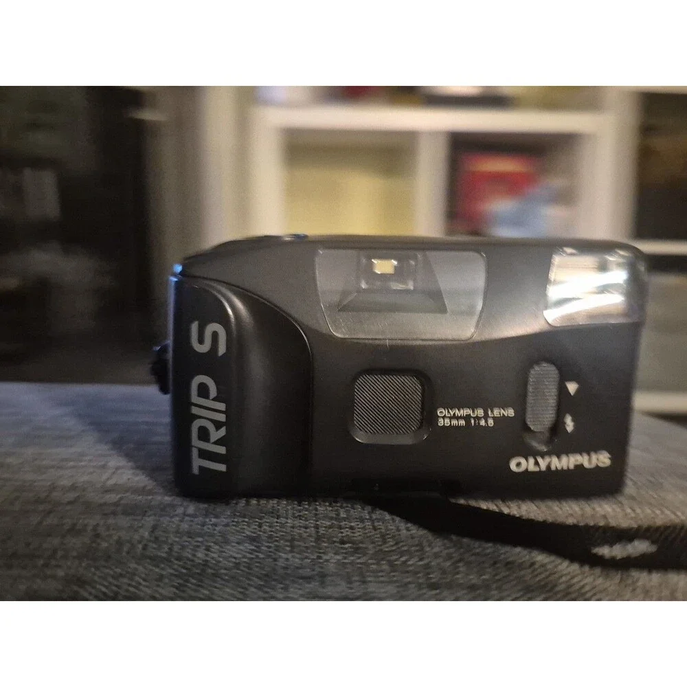 Olympus Trip S Point & Shoot 35mm Film Camera w/ Built-In Flash [FOR PARTS]